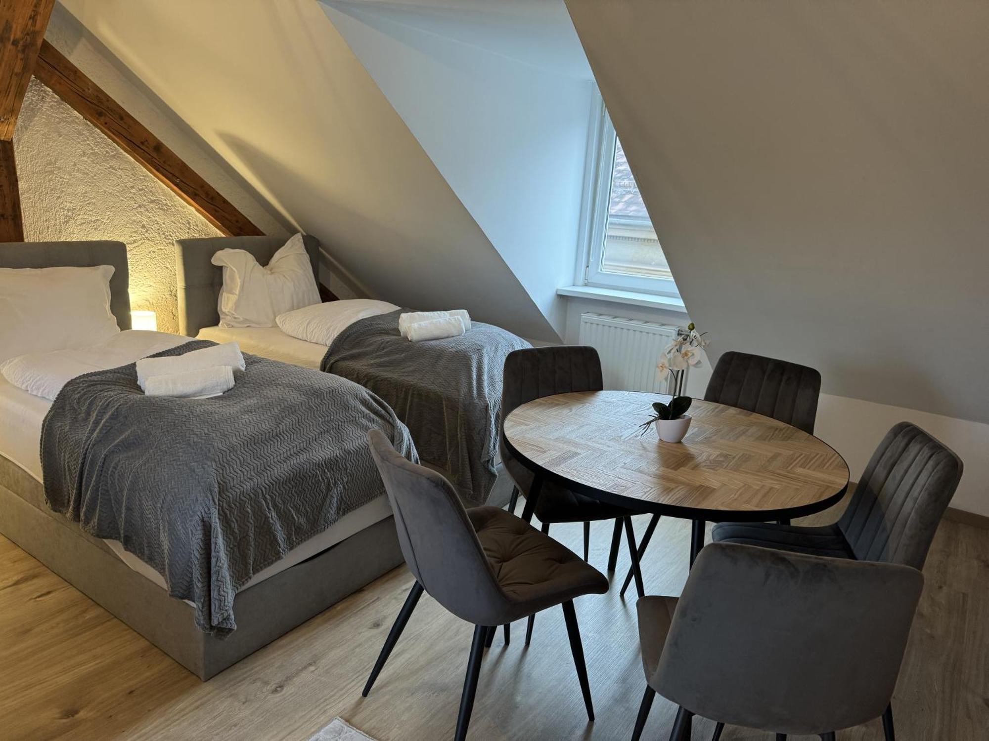 Apartment Coy Leoben - Comfortable & Work Smart *